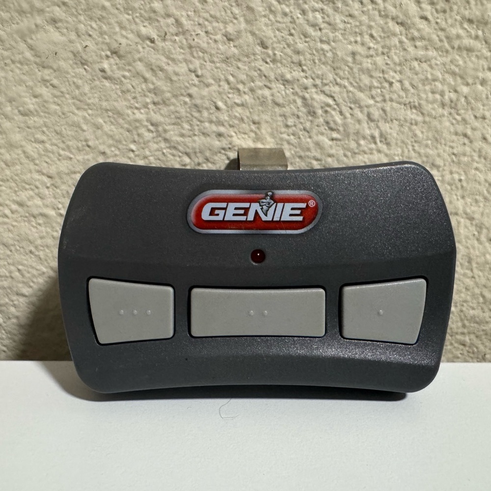 Genie Garage Door Opener Remote - Model GITR-3
